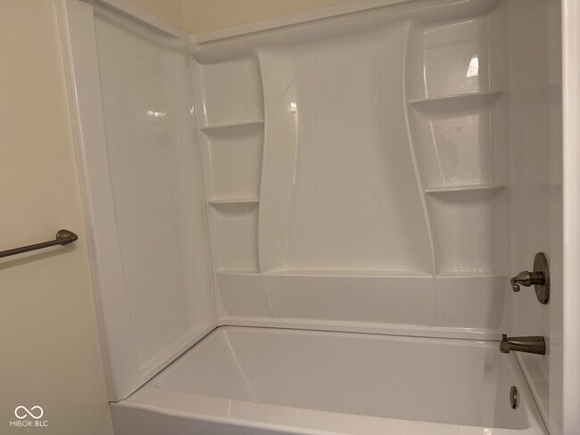 Building Photo - 7607 Home Dr