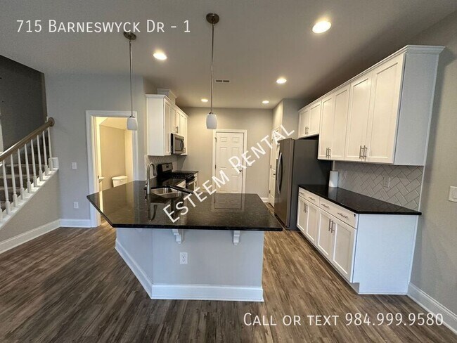 Building Photo - 715 Barneswyck Dr