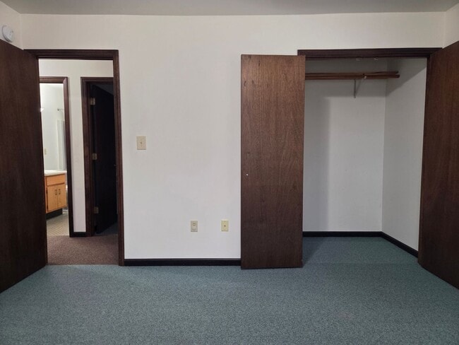 Building Photo - Quiet country rancher on large, secluded lot right at Route 1 and 288