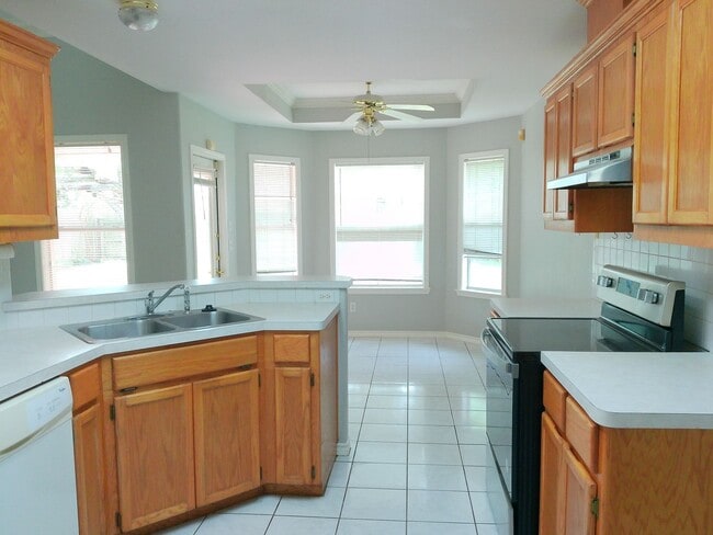 Building Photo - 6117 Jessica Dr