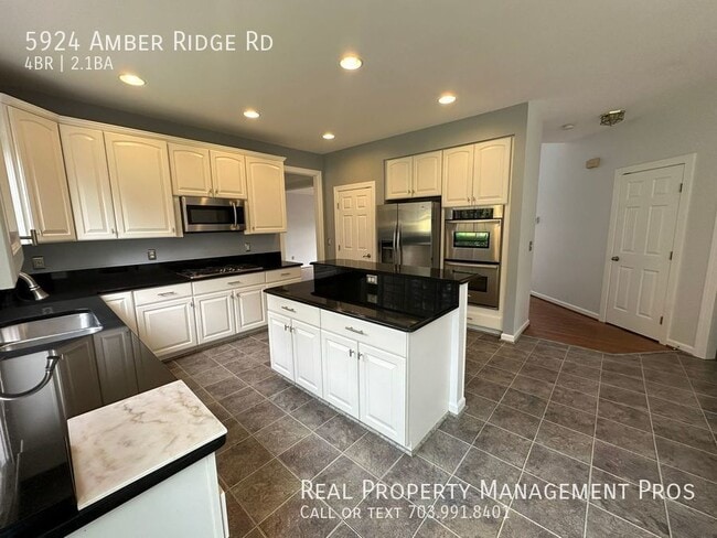 Building Photo - 5924 Amber Ridge Rd