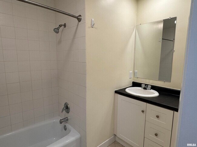 Building Photo - 3319 N Marquette St