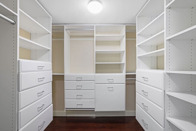 Building Photo - Brickell Avenue Water View