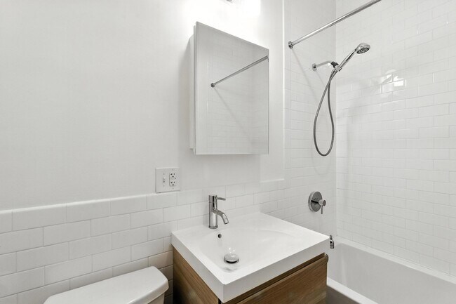 Building Photo - 74 Reservoir Ave