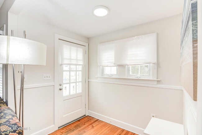 Building Photo - 47 Valentine St