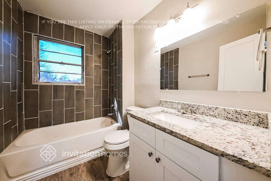 Building Photo - 4311 Scottsdale Dr