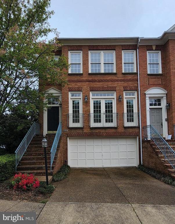 Building Photo - 8021 Kidwell Town Ct