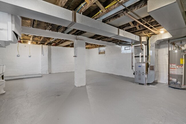 Building Photo - SCORE 50% OFF 1ST MONTH'S RENT IF SIGNED BY MARCH 6! Newly Renovated 3 Bedroom home in Bridgevill...