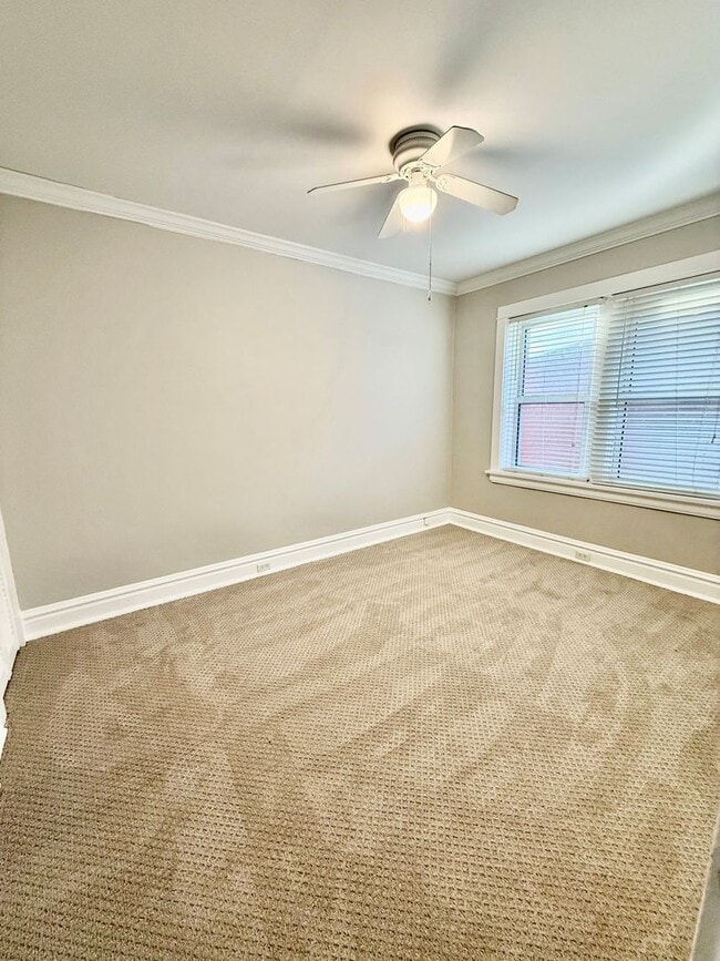 Building Photo - 6540 Southwest Ave