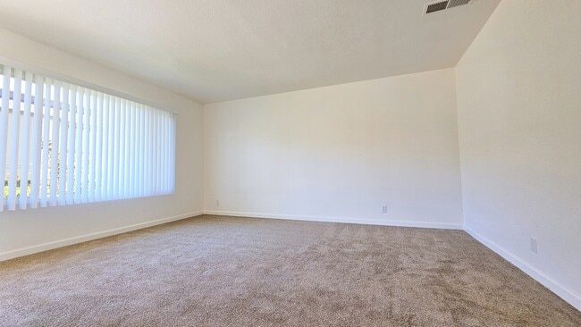 Building Photo - 2344 Canyon Park Dr