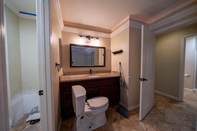 Building Photo - 8085 Caminito de Pizza