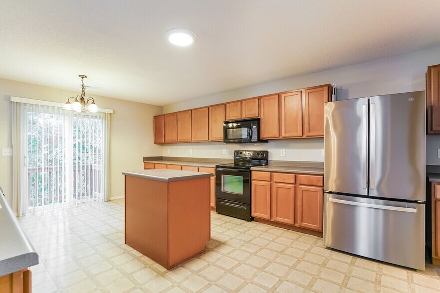 Building Photo - 2232 Ballston Pl