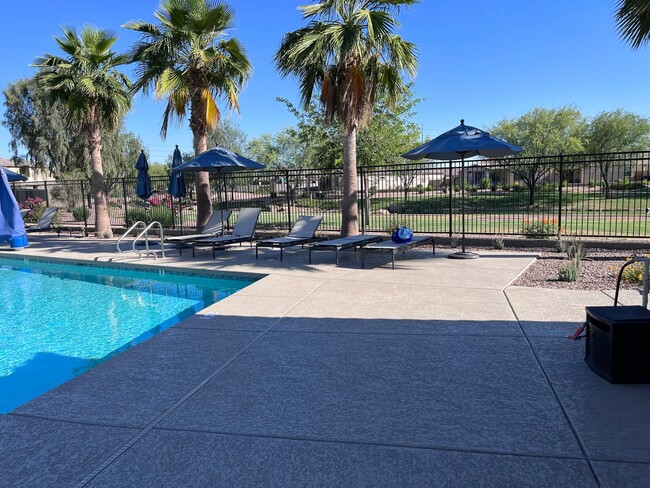 Building Photo - COMING SOON! TOWN HOME WITH COMMUNITY POOL...