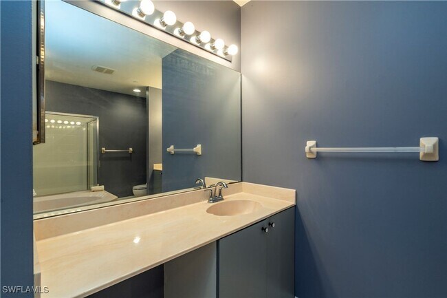 Building Photo - 14815 Laguna Dr