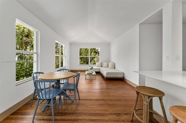 Building Photo - 5812 Alton Rd