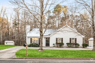 Building Photo - SW - Like New Home, Vaulted LR Ceiling, Fi...