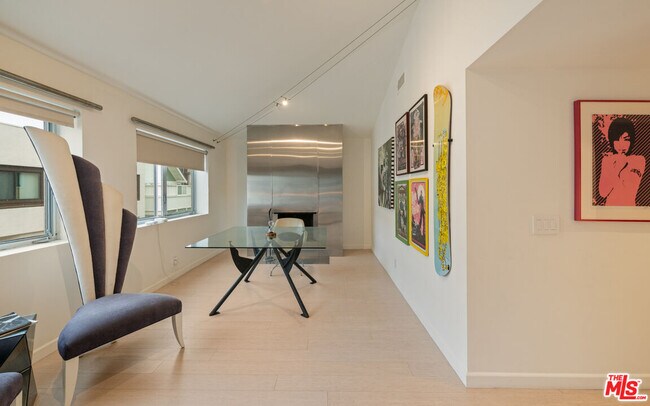 Building Photo - 131 Mast Mall