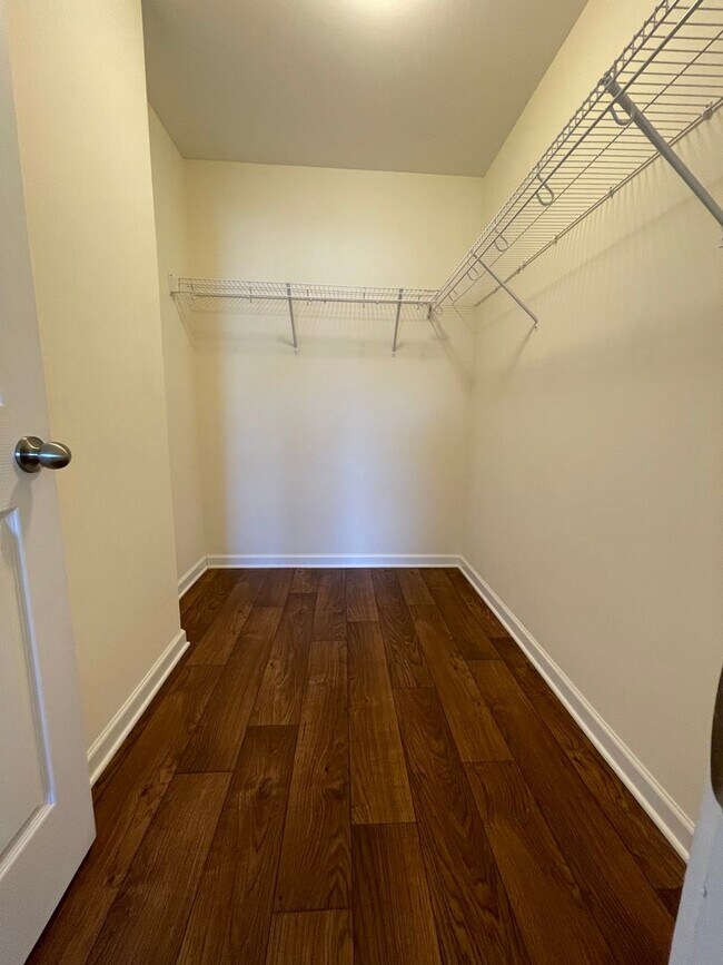 Building Photo - Don't miss this cute 3BR/2BA home in St. John's Ridge w/ attached garage!