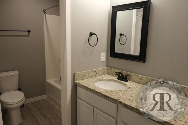 Building Photo - 7411 Saddlebrook Lp