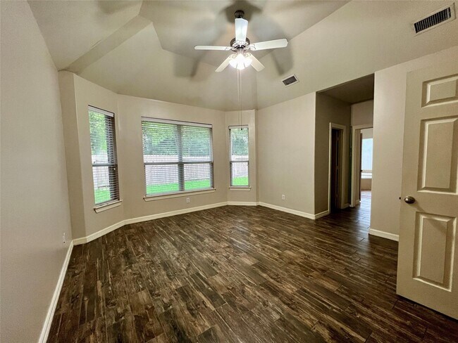 Building Photo - 30511 Riverstone Springs Dr