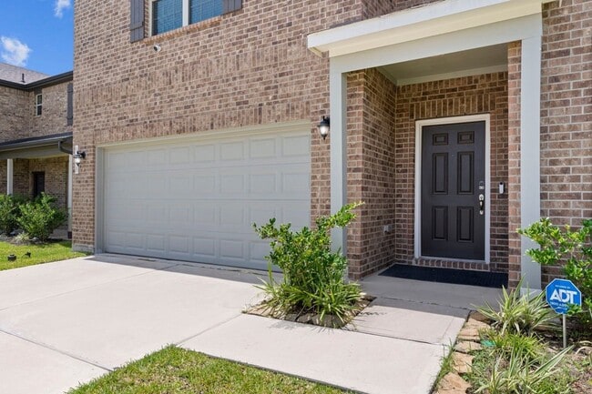 Building Photo - 9658 Caney Trails Rd