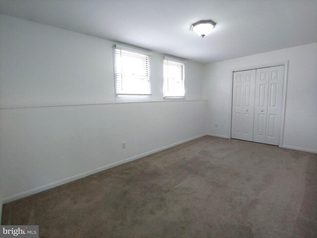 Building Photo - 149 Northway