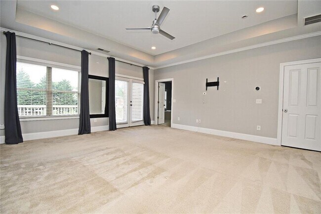 Building Photo - 2625 Hickory Hill Dr