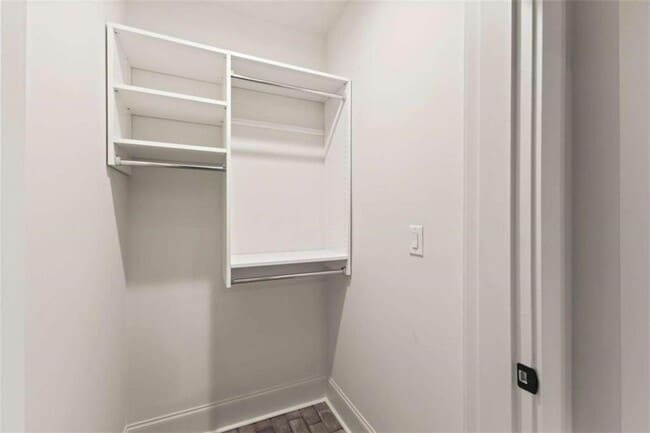 Building Photo - 117 McKnight Dr