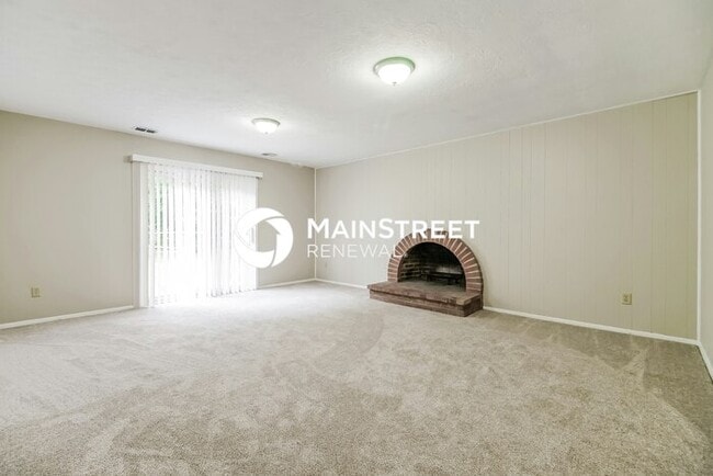 Building Photo - 4 Bedroom Pet-Friendly Home in Columbus, OH with Main Street Renewal