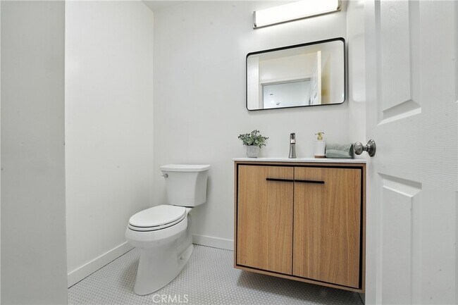 Building Photo - 5841 Arroyo Dr