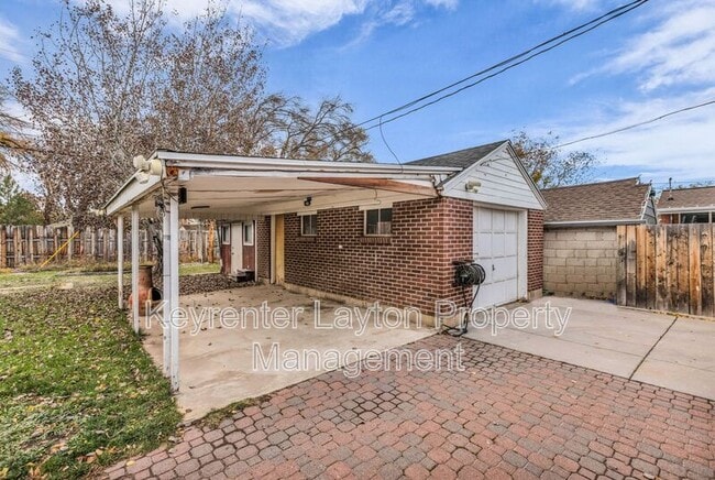 Building Photo - 1687 Rushton St