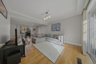 Building Photo - 1707 Summer St