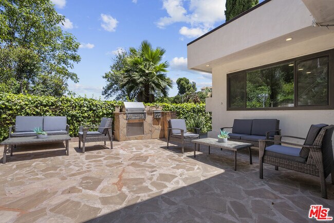 Building Photo - 3453 Green Vista Dr