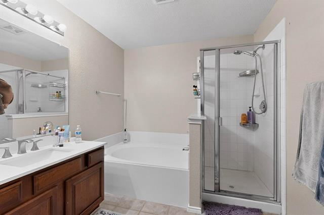 Building Photo - 7112 Eagle Vail Dr