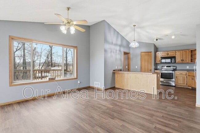 Building Photo - 1778 Klondike Dr NE