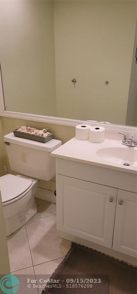 Building Photo - 3800 Galt Ocean Dr