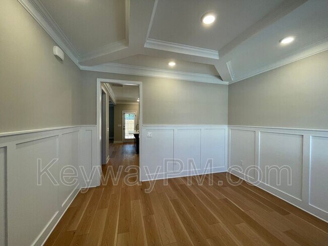 Building Photo - 3119 Venetian Dr