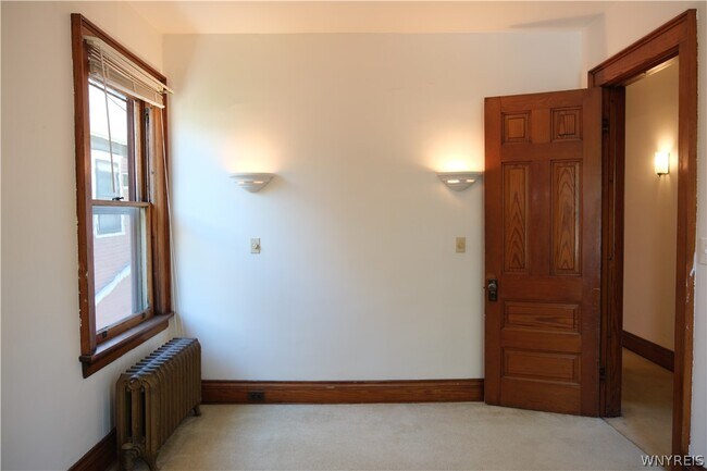 Building Photo - 753 Lafayette Ave
