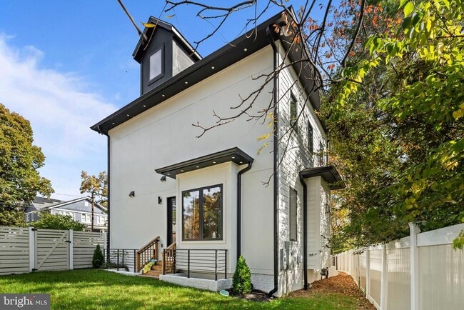 Building Photo - 4246 15th St N