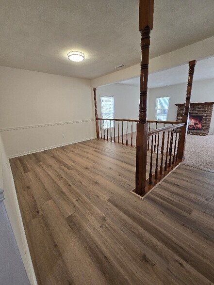 Building Photo - 5529 Old Guard Crescent