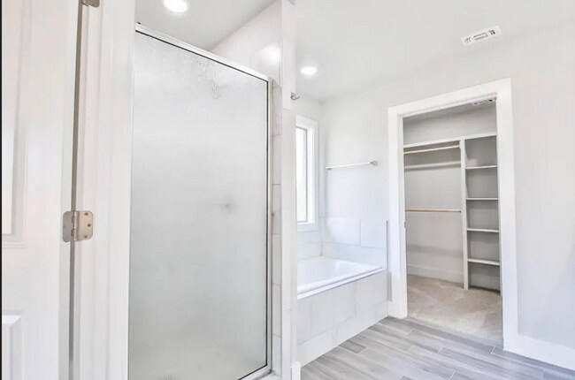 Building Photo - Beautiful 4 Bedroom Home in South Lubbock with Modern Finishes & Great Location!