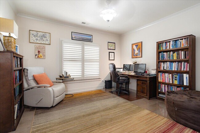 Building Photo - 2020 Elzey Ave