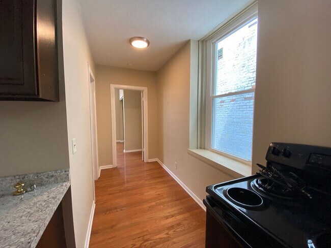 Building Photo - 55 Parker St