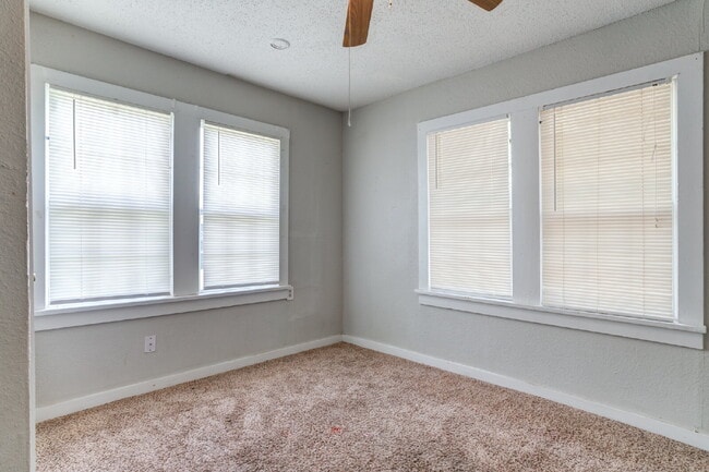 Building Photo - 3 Bedroom House in Heart of Lubbock