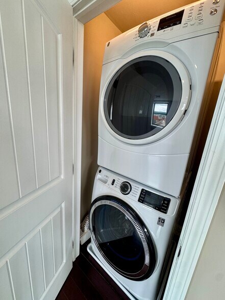 Building Photo - 108 Washington N Ave