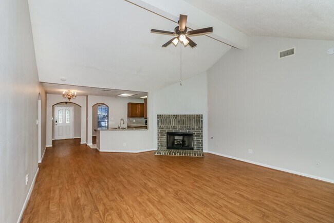 Building Photo - 18714 Timber Spring Dr