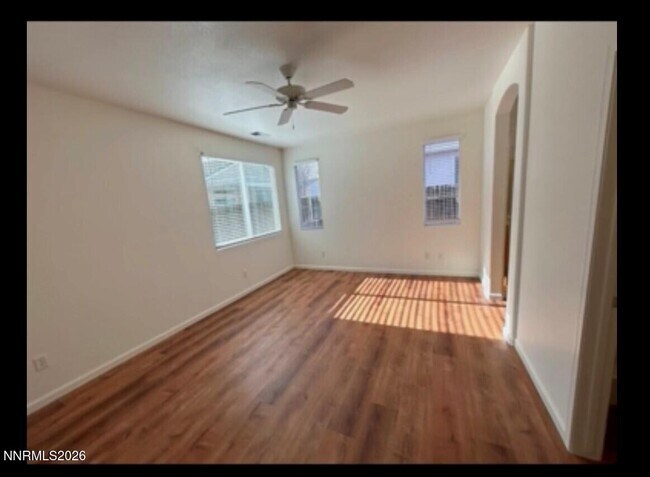 Building Photo - 1601 Mountain Ln