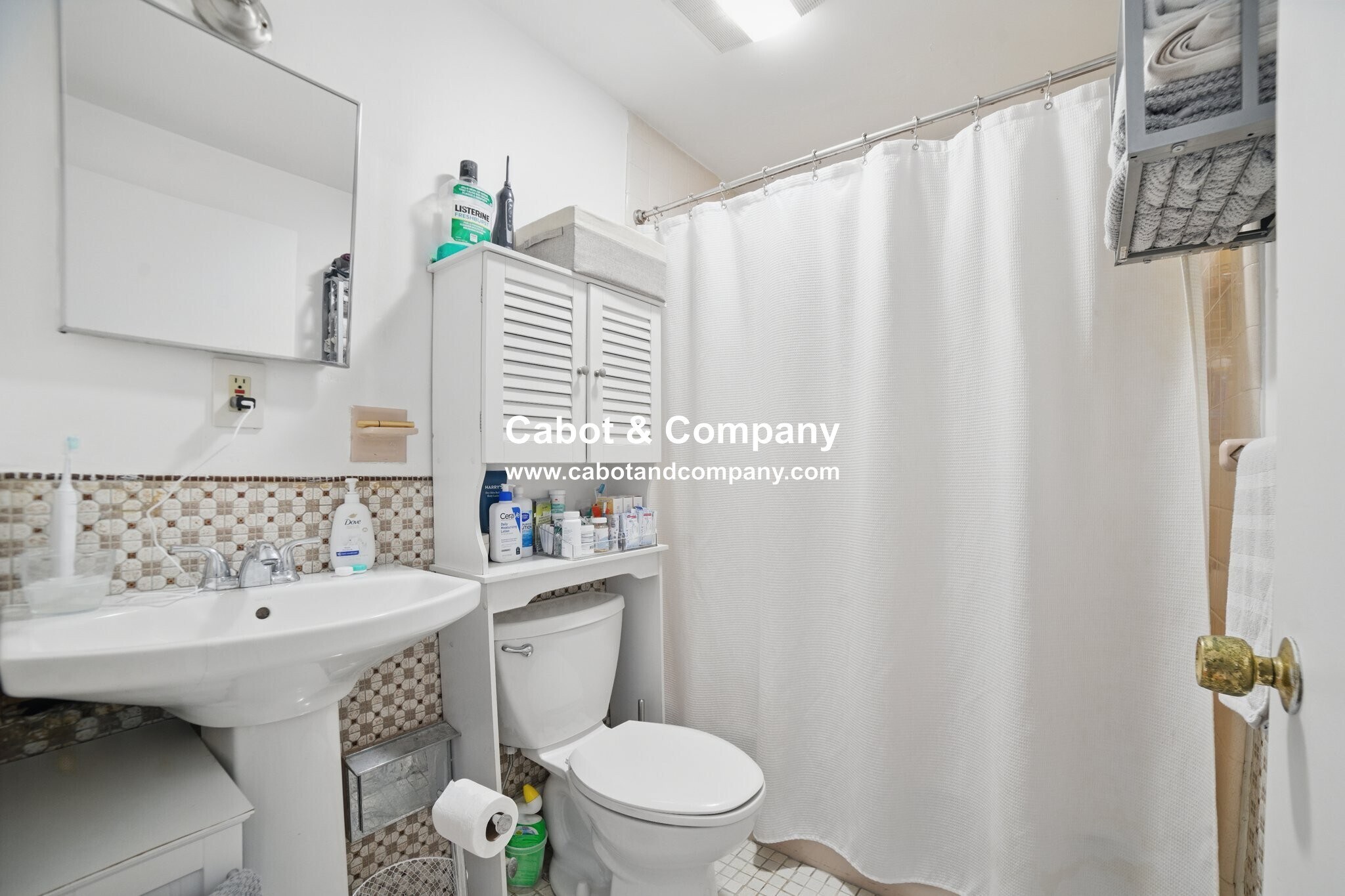 Building Photo - 104 Appleton St