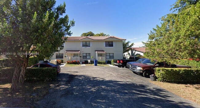 Building Photo - 4108 Riverside Dr