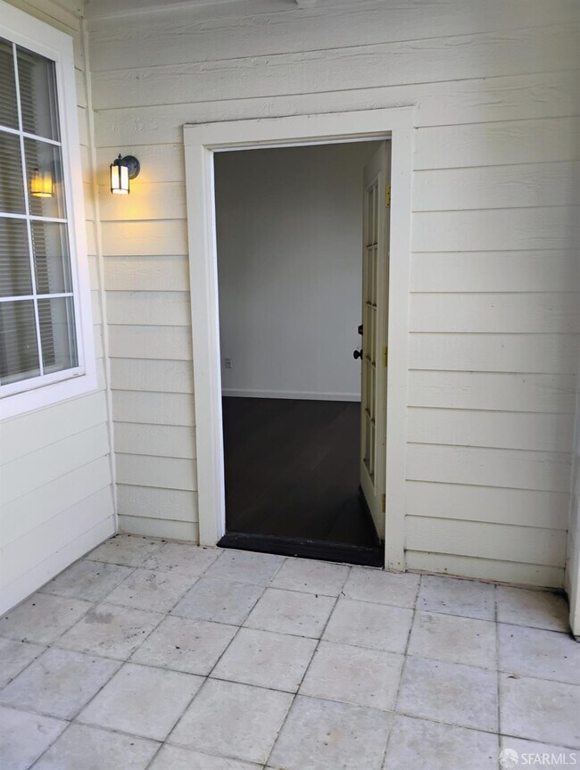 Building Photo - 2902 Hastings Shore Ln